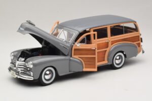 Chevrolet Fleetmaster Woody Šedý Maisto 1:18 31854 Kov – obrázek 2 z 8