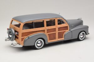 Chevrolet Fleetmaster Woody Šedý Maisto 1:18 31854 Kov – obrázek 3 z 8