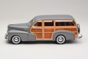Chevrolet Fleetmaster Woody Šedý Maisto 1:18 31854 Kov – obrázek 4 z 8