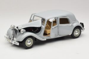 Citroen 15CV Six Šedý Maisto 1:18 31837 Kov – obrázek 2 z 8