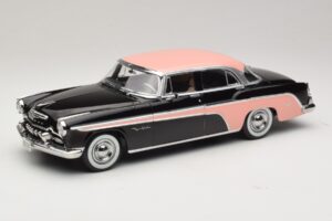 DeSoto Fireflite Sedan Černý & Růžová KK-Scale 1:18 DeSoto Fireflite Sedan Černý & Růžová KK-Scale 1:18 KKDC181542 Kov