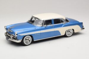 DeSoto Fireflite Sedan Modrá Metalíza & Krémová KK-Scale 1:18 DeSoto Fireflite Sedan Modrá Metalíza & Krémová KK-Scale 1:18 KKDC181544 Kov
