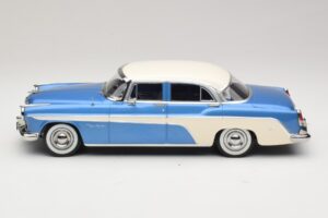 DeSoto Fireflite Sedan Modrá Metalíza & Krémová KK-Scale 1:18 KKDC181544 Kov – obrázek 3 z 6