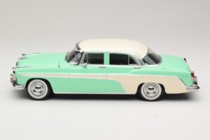 DeSoto Fireflite Sedan Světle Zelená & Krémová KK-Scale 1:18 KKDC181543 Kov – obrázek 3 z 6