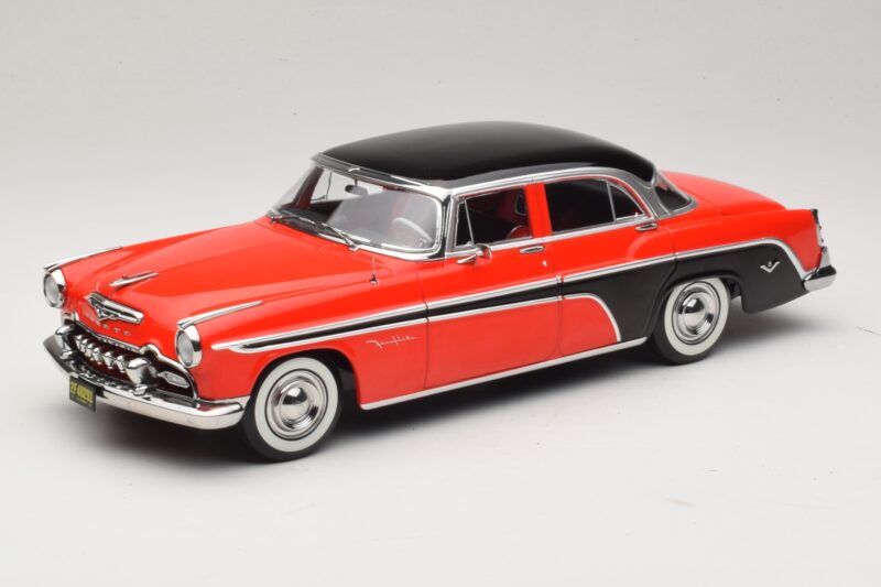 DeSoto Fireflite Sedan Červený & Černý KK-Scale 1:18 KKDC181541 Kov