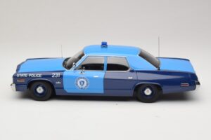 Dodge Monaco Massachusetts State Police KK-Scale 1:18 KKDC181154 Kov – obrázek 3 z 6