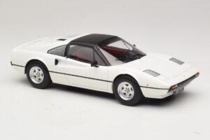 Ferrari 308 GTS Bílý MCG 1:18 MCG18664 Kov – obrázek 4 z 6