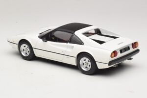 Ferrari 308 GTS Bílý MCG 1:18 MCG18664 Kov – obrázek 5 z 6