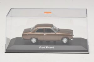 Ford Escort Mk1 Hnědá Metalíza Maxichamps 1:43 940081000 Kov – obrázek 4 z 5