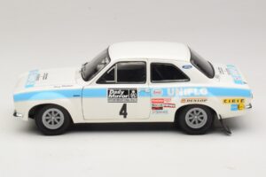 Ford Escort Mk1 RS1600 #4 R. Clark / T. Mason Winners RAC Rally 1972 Minichamps 1:18 100728104 Kov – obrázek 4 z 8