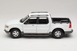 Ford Explorer Sport Trac Bílá Maisto 1:18 36891 Kov – obrázek 4 z 8