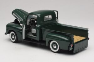 Ford F-1 Zelená Road Legends 1:18 92218 Kov – obrázek 5 z 8
