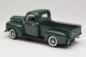 Ford F-1 Zelená Road Legends 1:18 92218 Kov – obrázek 7 z 8