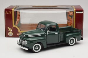 Ford F-1 Zelená Road Legends 1:18 92218 Kov – obrázek 8 z 8