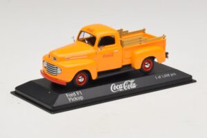 Ford F1 Coca-Cola Minichamps 1:43 400082062 Kov – obrázek 2 z 5