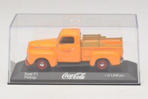 Ford F1 Coca-Cola Minichamps 1:43 400082062 Kov – obrázek 4 z 5