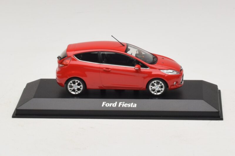 Ford Fiesta Mk7 Červený Maxichamps 1:43 940088000 Kov