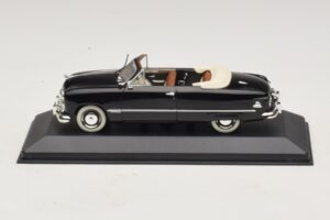 Ford FL Kabriolet Černý Minichamps 1:43 400082231 Kov