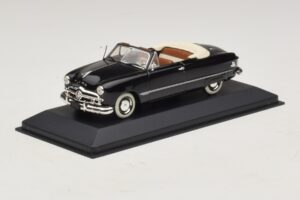 Ford FL Kabriolet Černý Minichamps 1:43 400082231 Kov – obrázek 2 z 5