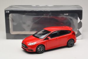 Ford Focus ST Mk2 Červená Minichamps 1:18 110082002 Kov – obrázek 8 z 8