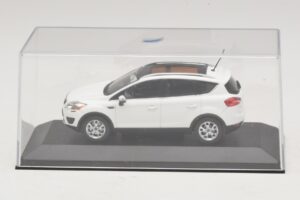 Ford Kuga Mk1 Bílý Dealerská Edice Minichamps 1:43 KUGA002 Kov – obrázek 4 z 5