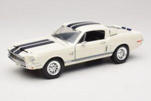 Ford Shelby GT500KR Bílá Road Legends 1:18 92168 Kov
