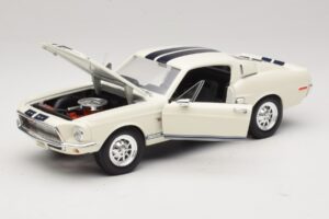 Ford Shelby GT500KR Bílá Road Legends 1:18 92168 Kov – obrázek 2 z 8