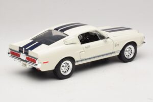 Ford Shelby GT500KR Bílá Road Legends 1:18 92168 Kov – obrázek 3 z 8