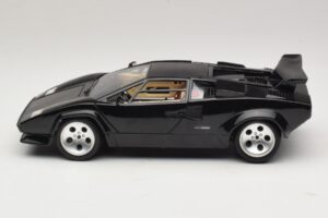 Lamborghini Countach 5000 Quattrovalvole Černý Bburago 1:18 3337 Kov – obrázek 4 z 8