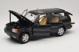 Land Rover Range Rover P38A 4.6 HSE Zelená Metalíza AUTOart 1:18 70010 Kov – obrázek 2 z 8