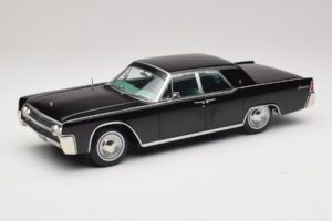 Lincoln Continental Černý KK-Scale 1:18 Lincoln Continental Černý KK-Scale 1:18 KKDC181483 Kov