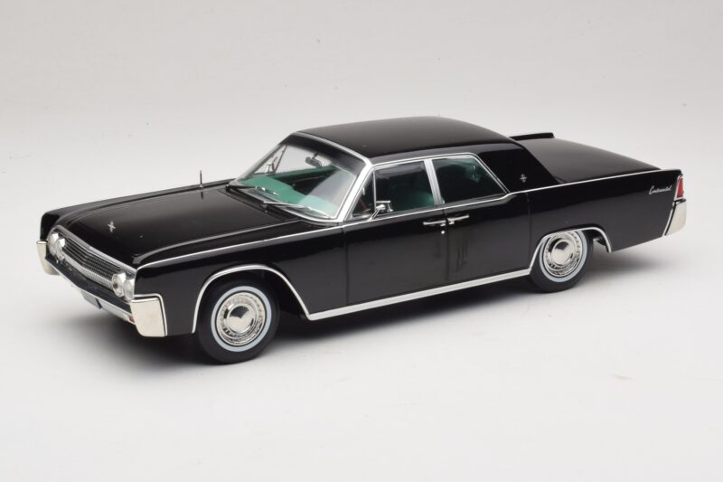 Lincoln Continental Černý KK-Scale 1:18 KKDC181483 Kov
