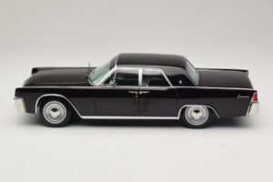 Lincoln Continental Černý KK-Scale 1:18 KKDC181483 Kov – obrázek 3 z 6