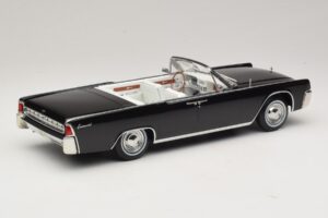 Lincoln Continental Convertible Černý Bad Boys KK-Scale 1:18 KKDC181521 Kov – obrázek 3 z 7