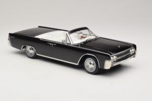Lincoln Continental Convertible Černý Bad Boys KK-Scale 1:18 KKDC181521 Kov – obrázek 5 z 7