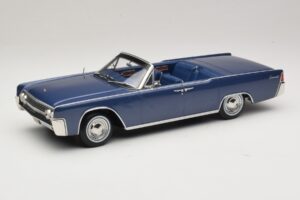 Lincoln Continental Convertible Modrá Metalíza The Lincoln Lawyer KK-Scale 1:18 KKDC181522 Kov