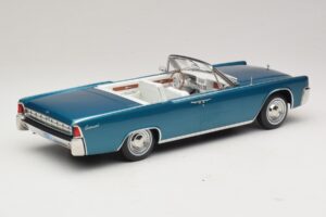 Lincoln Continental Convertible Tyrkysová Metalíza KK-Scale 1:18 KKDC181524 Kov – obrázek 3 z 7
