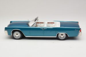 Lincoln Continental Convertible Tyrkysová Metalíza KK-Scale 1:18 KKDC181524 Kov – obrázek 4 z 7
