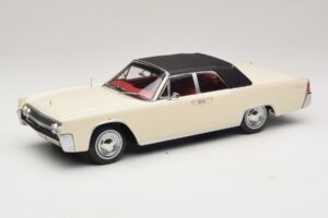 Lincoln Continental Convertible Bílý John F. Kennedy KK-Scale 1:18 KKDC181523 Kov – obrázek 2 z 7