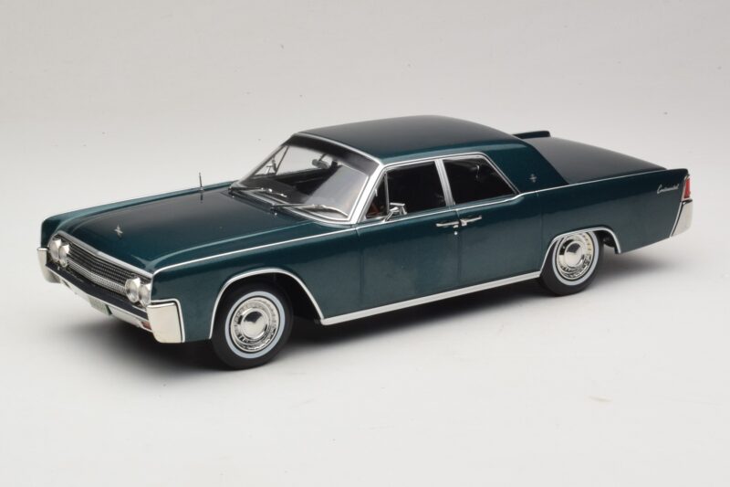 Lincoln Continental Tmavě Zelená Metalíza Matrix Reloaded & Revolutions KK-Scale 1:18 KKDC181481 Kov