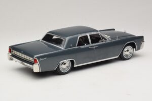 Lincoln Continental Šedá Metalíza Marnie KK-Scale 1:18 KKDC181482 Kov – obrázek 2 z 6