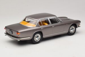 Maserati Quattroporte I Šedá Metalíza KK-Scale 1:18 KKDC181511 Kov – obrázek 2 z 6