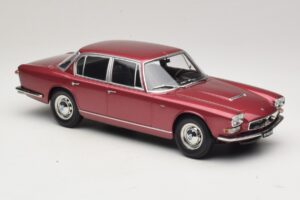 Maserati Quattroporte I Červená Metalíza KK-Scale 1:18 KKDC181512 Kov – obrázek 4 z 6