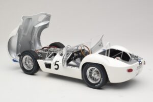Maserati Tipo 61 #5 Camoradi S. Moss / D. Gurney 1000km Nurburgring Winner 1960 Minichamps 1:12 120601205 Kov – obrázek 5 z 8