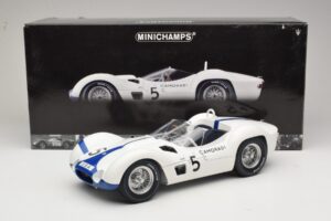 Maserati Tipo 61 #5 Camoradi S. Moss / D. Gurney 1000km Nurburgring Winner 1960 Minichamps 1:12 120601205 Kov – obrázek 8 z 8