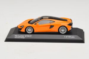 McLaren 570GT Oranžový Minichamps 1:43 McLaren 570GT Oranžový Minichamps 1:43 537154521 Kov