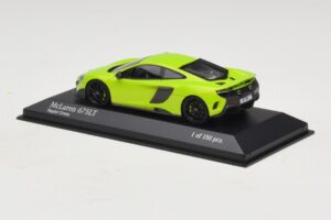 McLaren 675LT Napier Green Minichamps 1:43 537154422 Kov – obrázek 3 z 5
