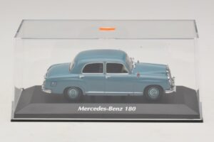 Mercedes 180 W120 Modrý Maxichamps 1:43 940033102 Kov – obrázek 4 z 5