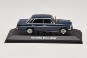 Mercedes 200D W115 Modrý Maxichamps 1:43 Mercedes 200D W115 Modrý Maxichamps 1:43 940034000 Kov