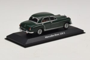 Mercedes 220 S W180 Tmavě Zelený Maxichamps 1:43 940033001 Kov – obrázek 2 z 5